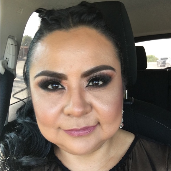 Meet your Posher, Lucy - Picture 1 of 2